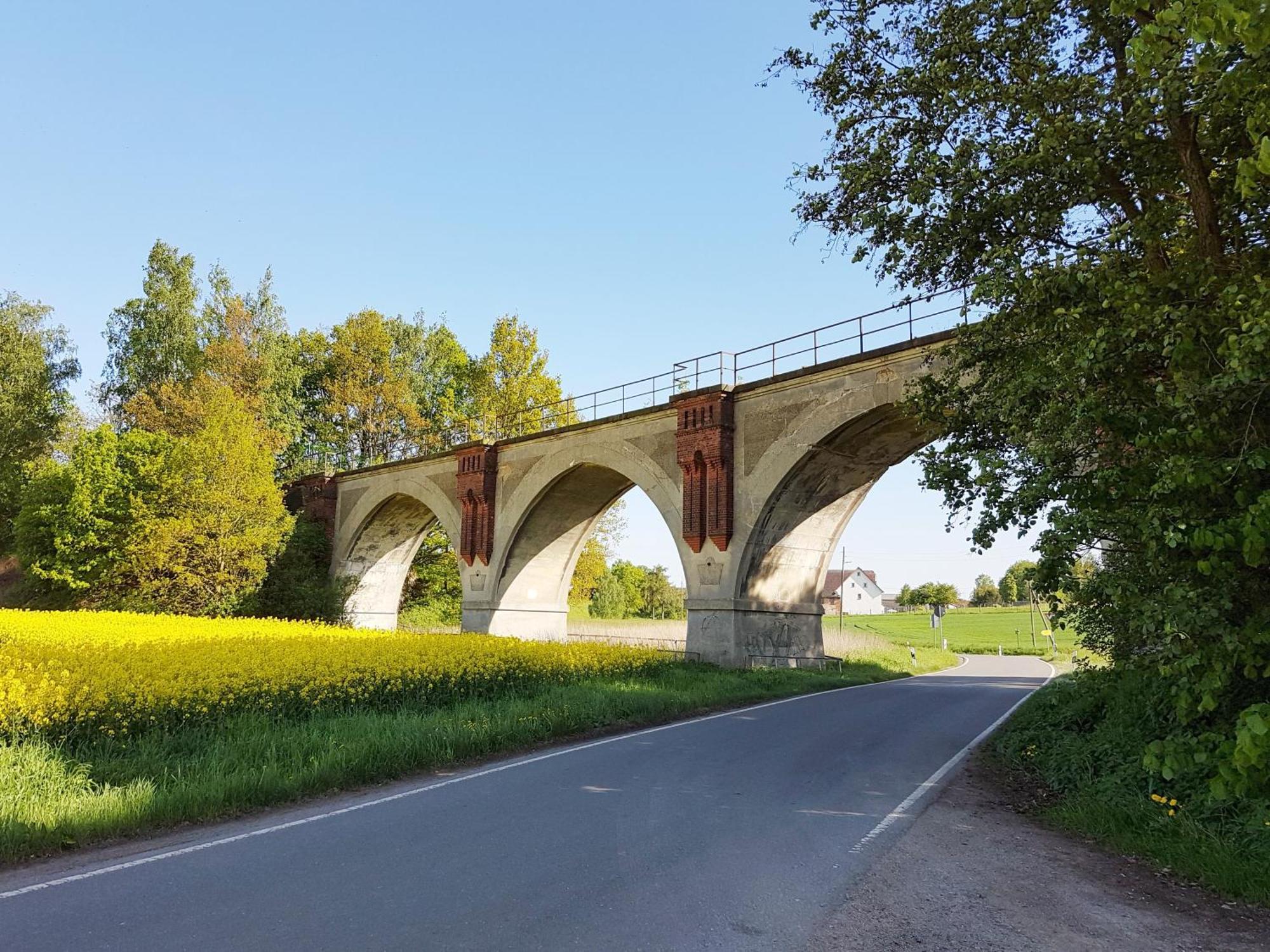 Ferienwohnung Am Viaduktweg Familie Roman Langenleuba-Niederhain Dış mekan fotoğraf